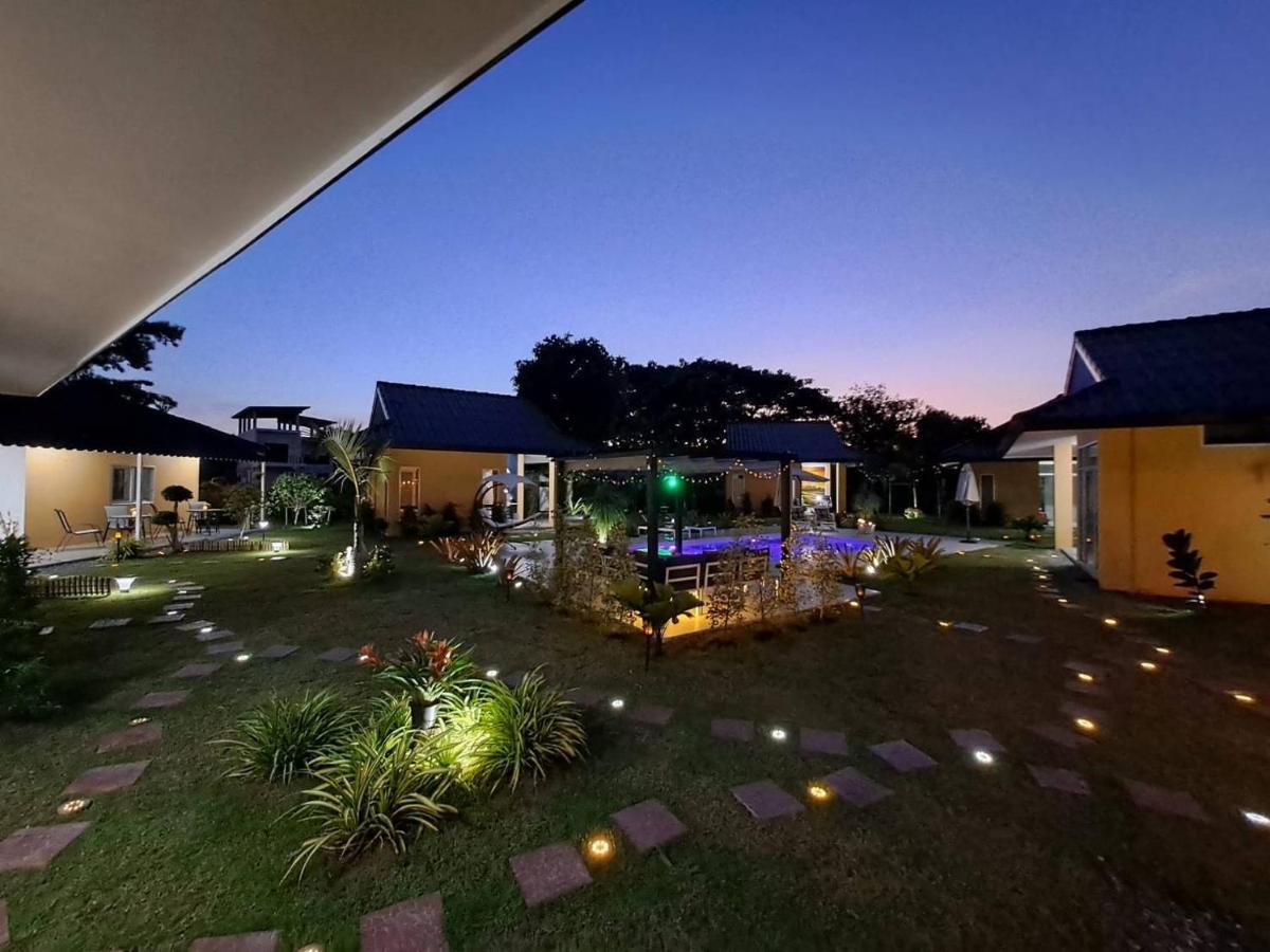 Ban Chamrung Pool Villa, Resort, Mae Ramphueng Beach, Ban Phe, Rayong, Residence M Thailand (Adults Only) מראה חיצוני תמונה