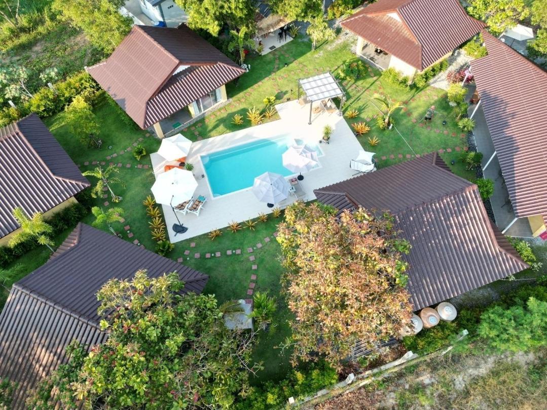 Ban Chamrung Pool Villa, Resort, Mae Ramphueng Beach, Ban Phe, Rayong, Residence M Thailand (Adults Only) מראה חיצוני תמונה
