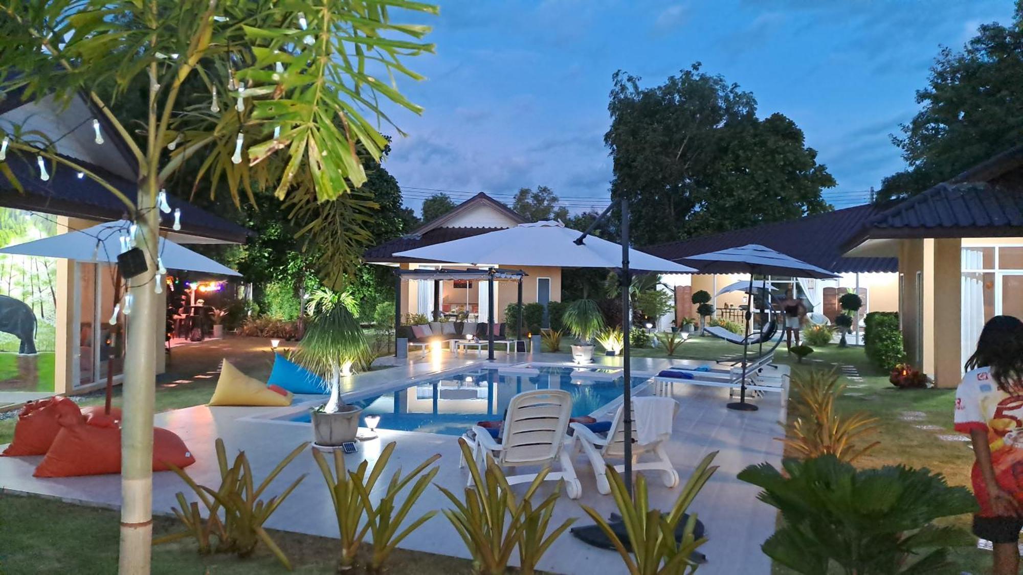 Ban Chamrung Pool Villa, Resort, Mae Ramphueng Beach, Ban Phe, Rayong, Residence M Thailand (Adults Only) מראה חיצוני תמונה